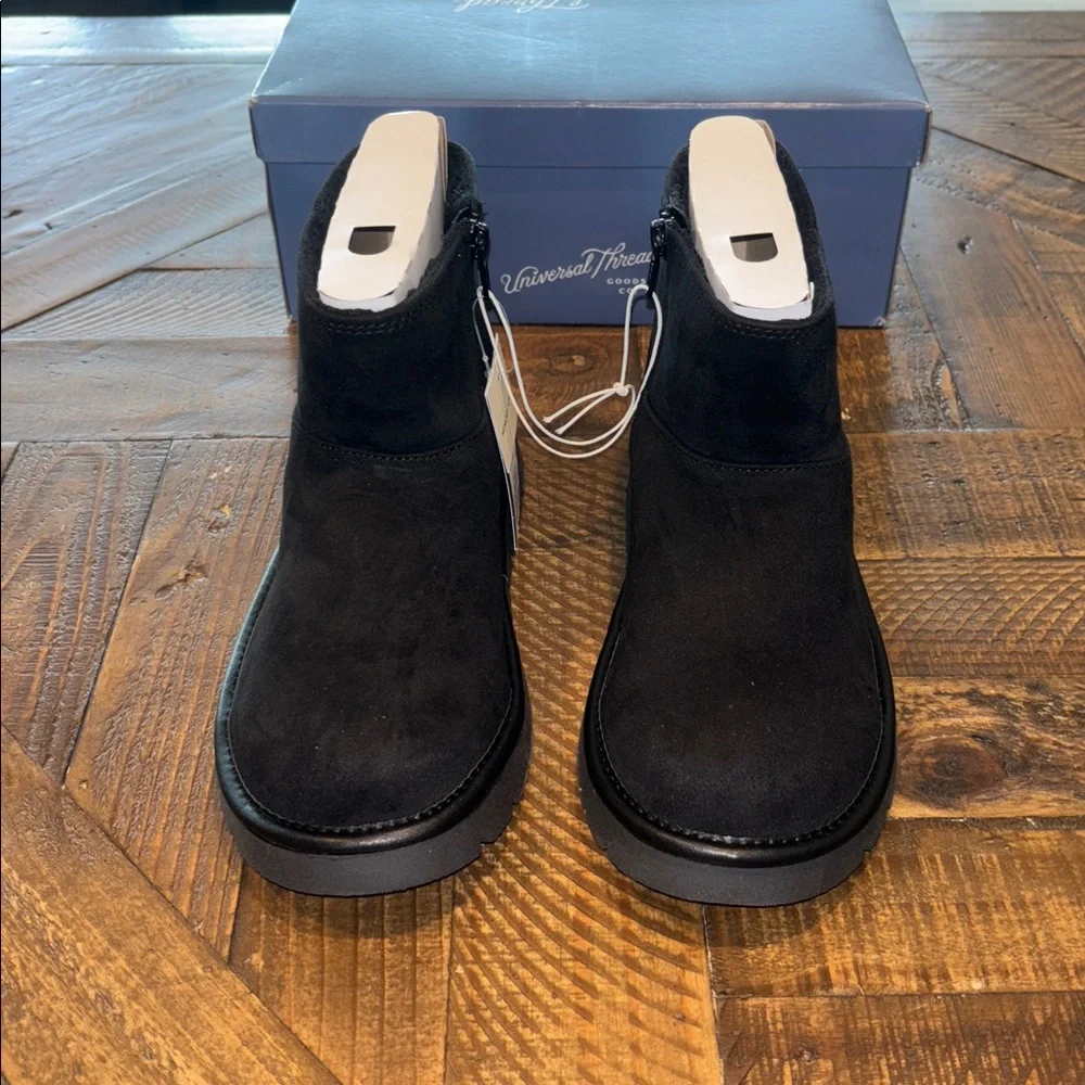 Universal Thread Suede Booties